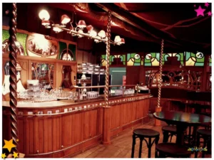 Spiegeltent weer terug van weggeweest