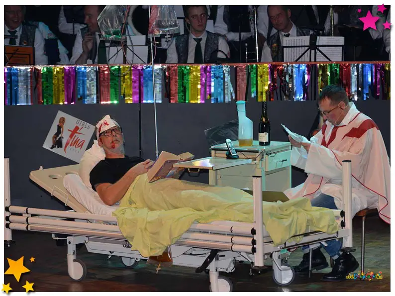 42e Moeslandse pronkzitting: filmgala, niet te filmen!