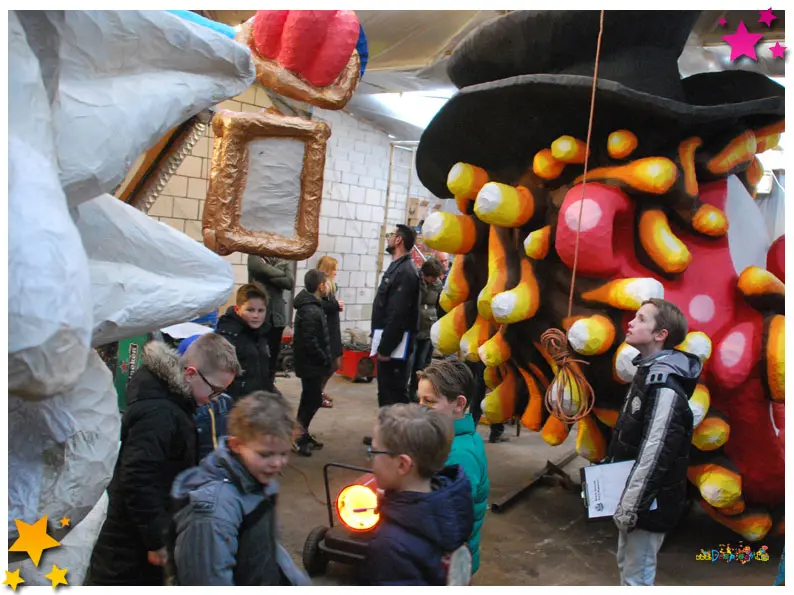 Bouwbus Moeslandse jeugd 2017