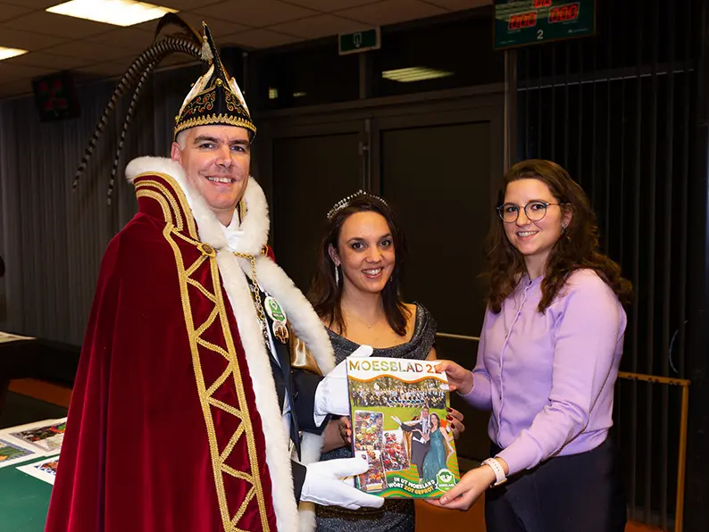 Overhandiging eerste Moesblad 2022