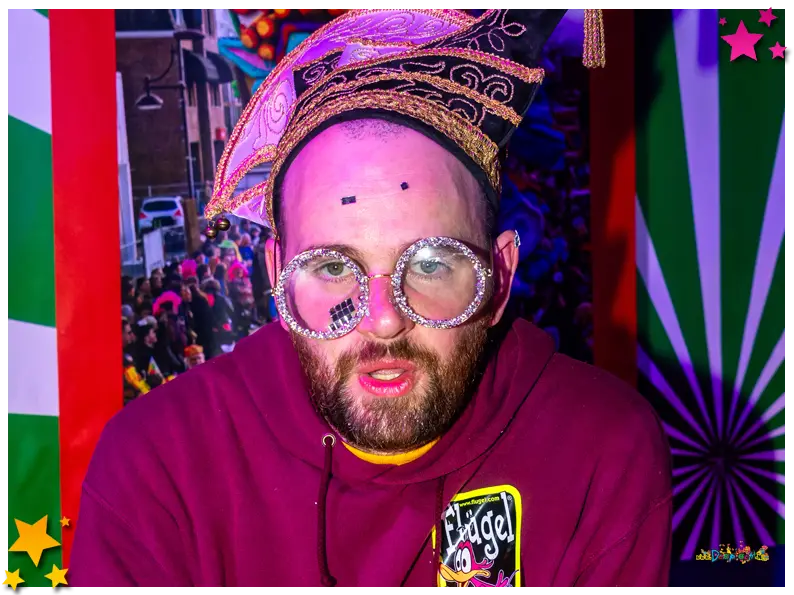 Gekste carnavalsfoto gezocht: schrijf mee aan het Moesblad 2026!