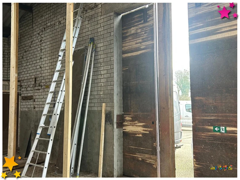 Te groot gebouwd door Goei Geknoei